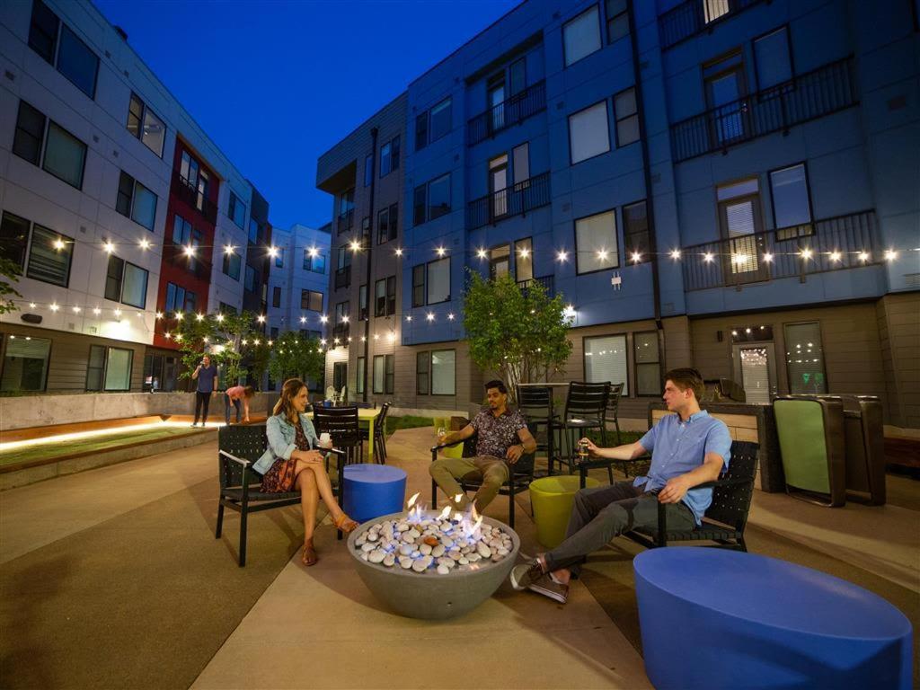 Vibrant 2Br Corner Suite And Free Parking At Cityway Indianapolis Exterior photo