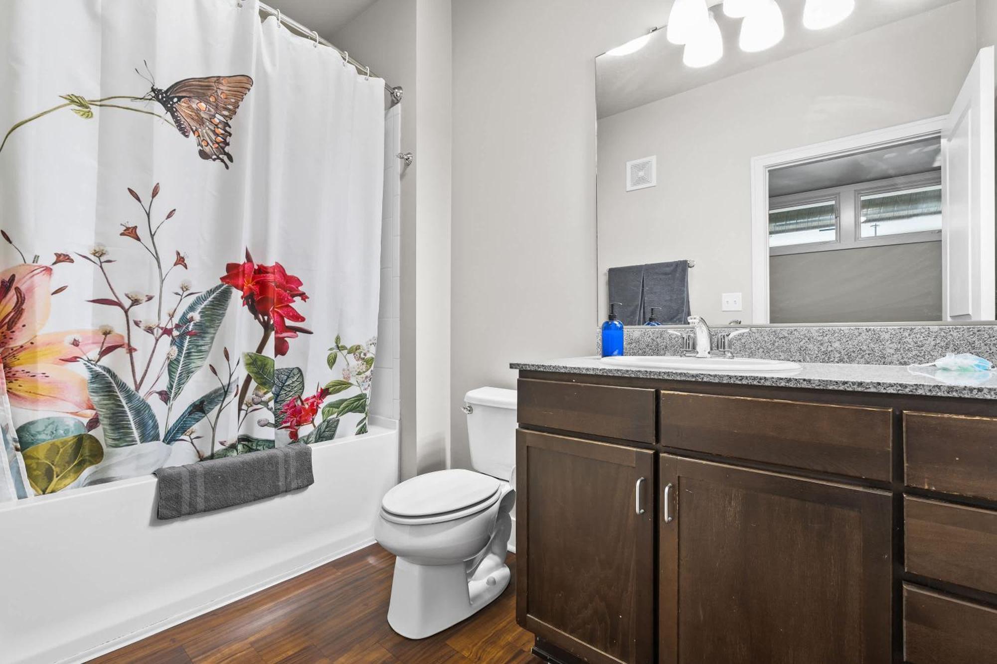Vibrant 2Br Corner Suite And Free Parking At Cityway Indianapolis Exterior photo