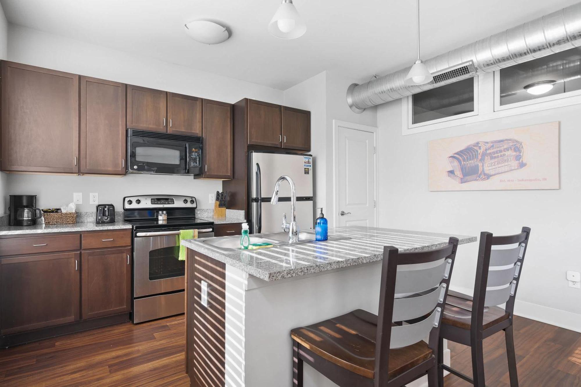 Vibrant 2Br Corner Suite And Free Parking At Cityway Indianapolis Exterior photo