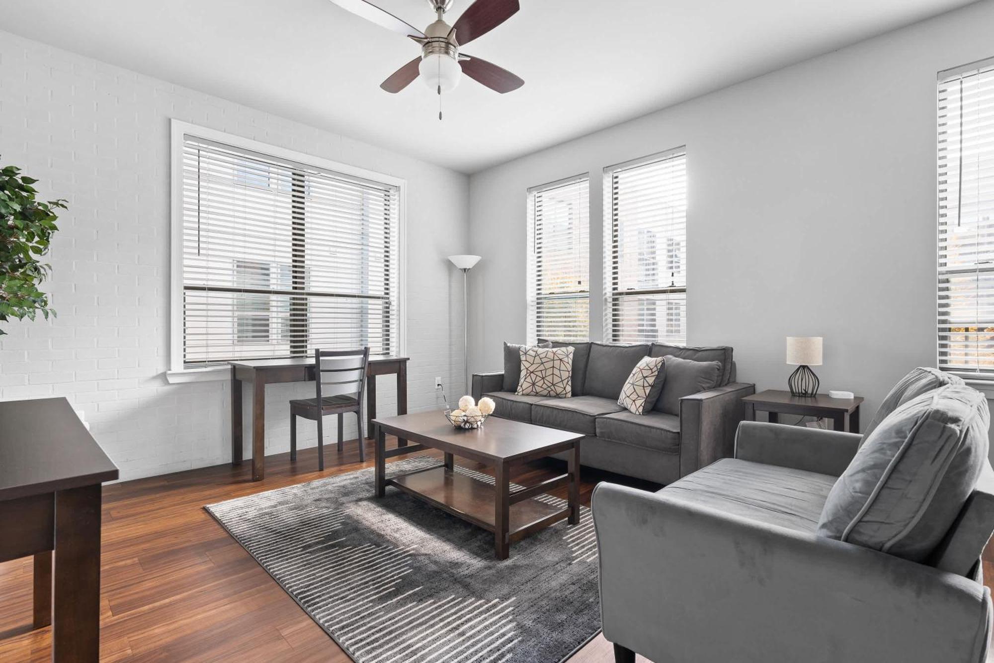 Vibrant 2Br Corner Suite And Free Parking At Cityway Indianapolis Exterior photo